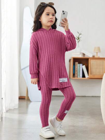 SHEIN Kids Nujoom Garota Jovem Letra Corrigida Ombro Caído Perneiras & Capuz